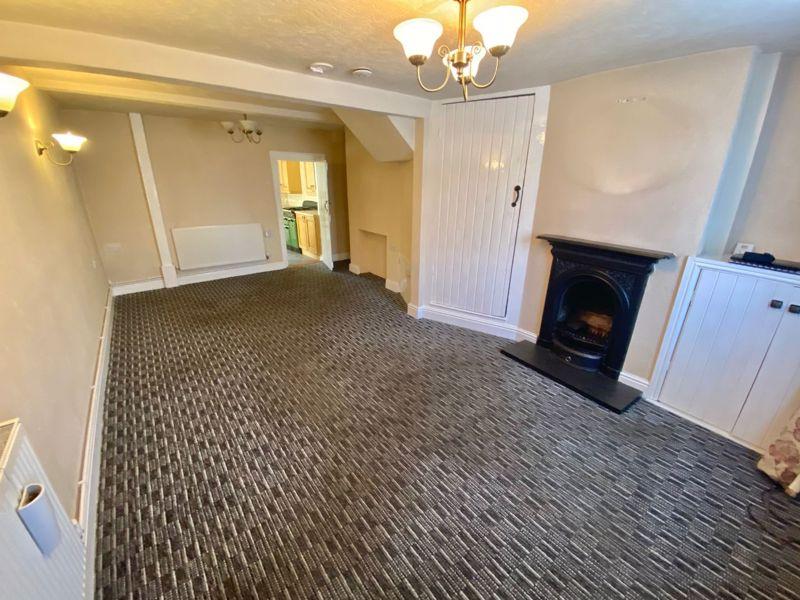 School Road, Alcester 2 bed cottage £200,000