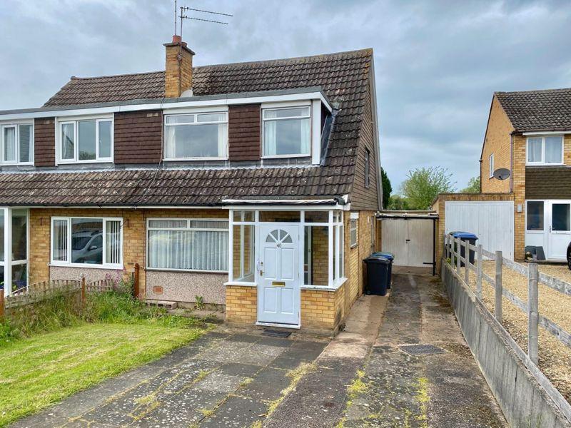 Roman Way, Alcester 3 bed semidetached house £255,000