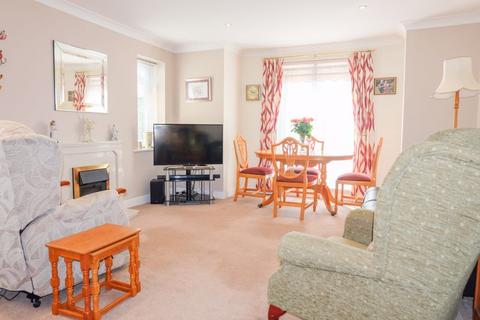 10 Grange Drive, Streetly, Sutton Coldfield, B74 3DT