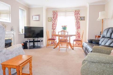 10 Grange Drive, Streetly, Sutton Coldfield, B74 3DT