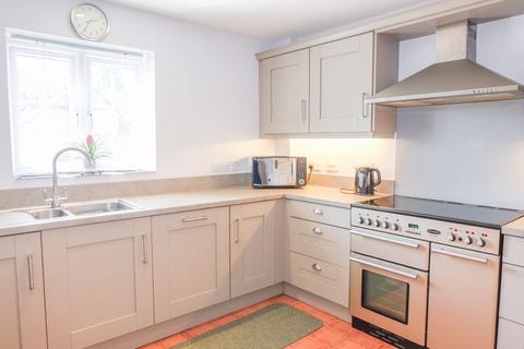 10 Grange Drive, Streetly, Sutton Coldfield, B74 3DT