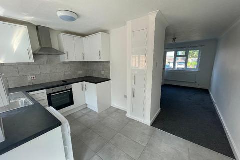 undefined, Benington Close, Luton, Bedfordshire, LU2 7YJ