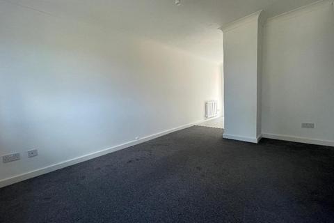 undefined, Benington Close, Luton, Bedfordshire, LU2 7YJ
