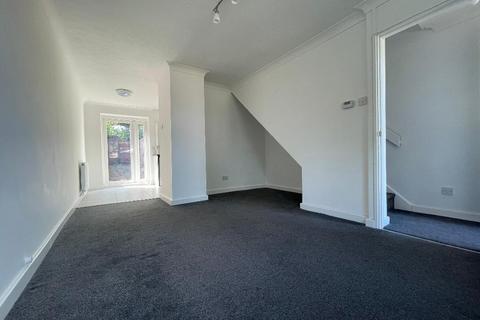 undefined, Benington Close, Luton, Bedfordshire, LU2 7YJ