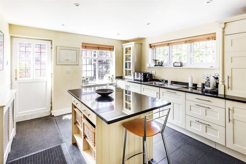 3 bedroom detached house for sale - The Street, Capel, Dorking, RH5