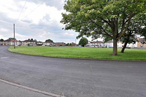 28 Charnwood Close, Bilston, WV14 8NA