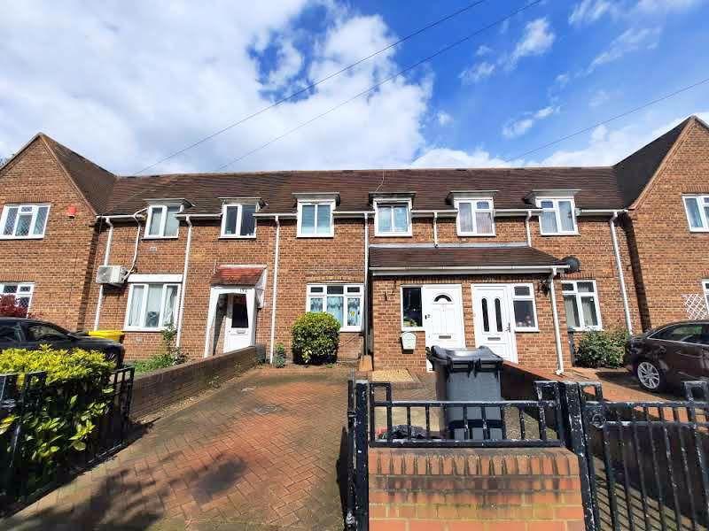FELTHAM 3 bed terraced house for sale £415,000