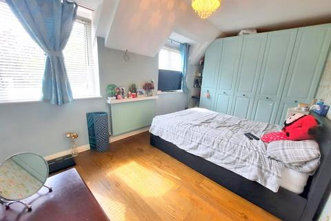 132 Faggs Road, Feltham, TW14 0LH