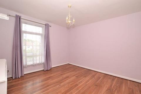 2 bedroom terraced house to rent, Waddon New Road, Central Croydon