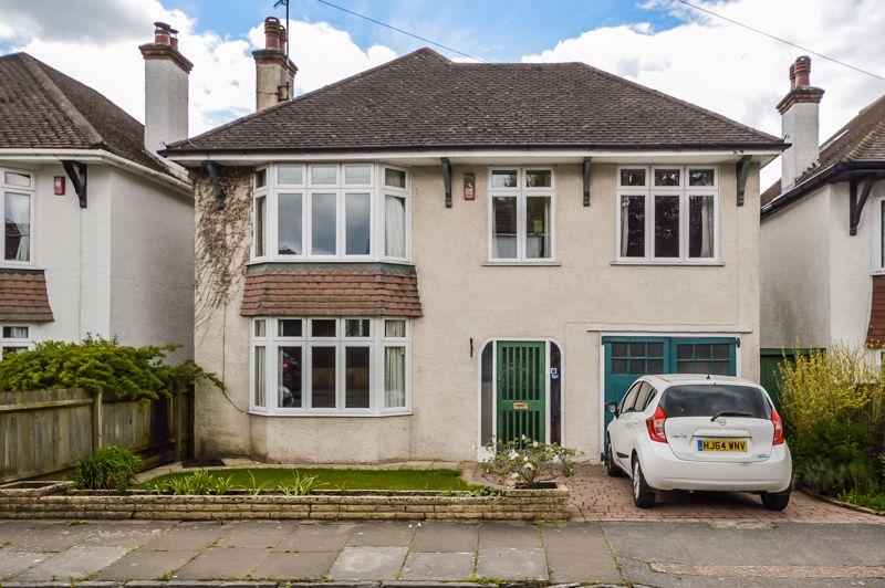 Donaldson Road, Salisbury 4 bed detached house £585,000