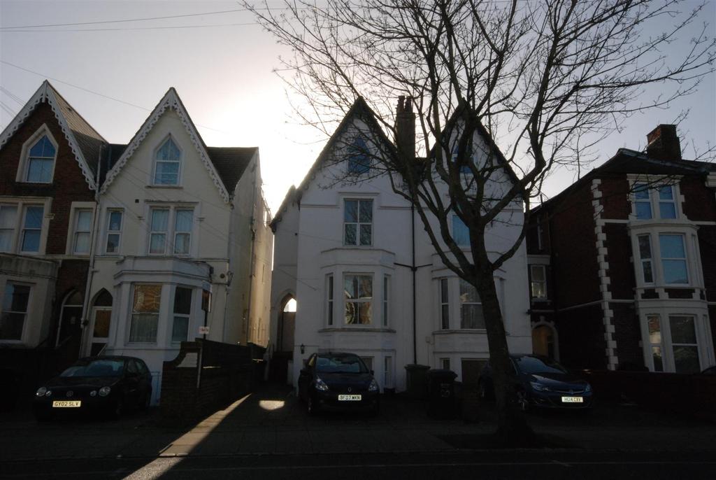 Campbell Road, Southsea 1 bed in a house share £475 pcm (£110 pw)