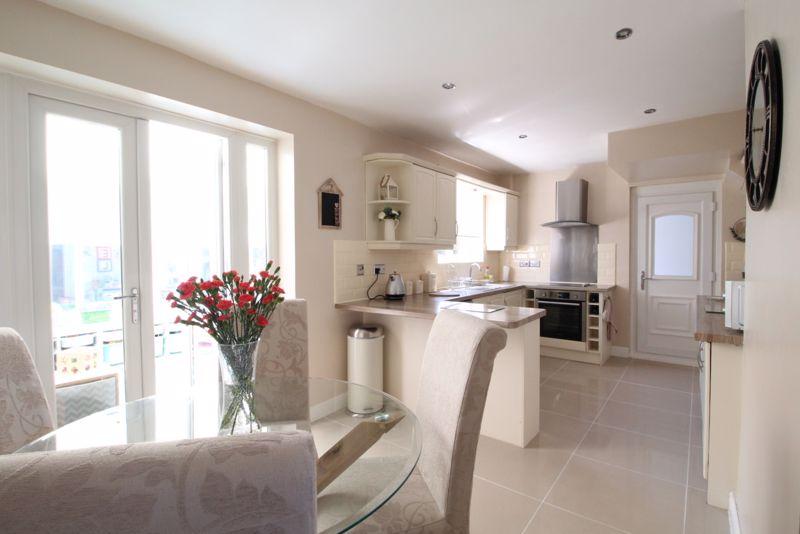 Ayr Drive, Jarrow 3 bed semidetached house £140,000