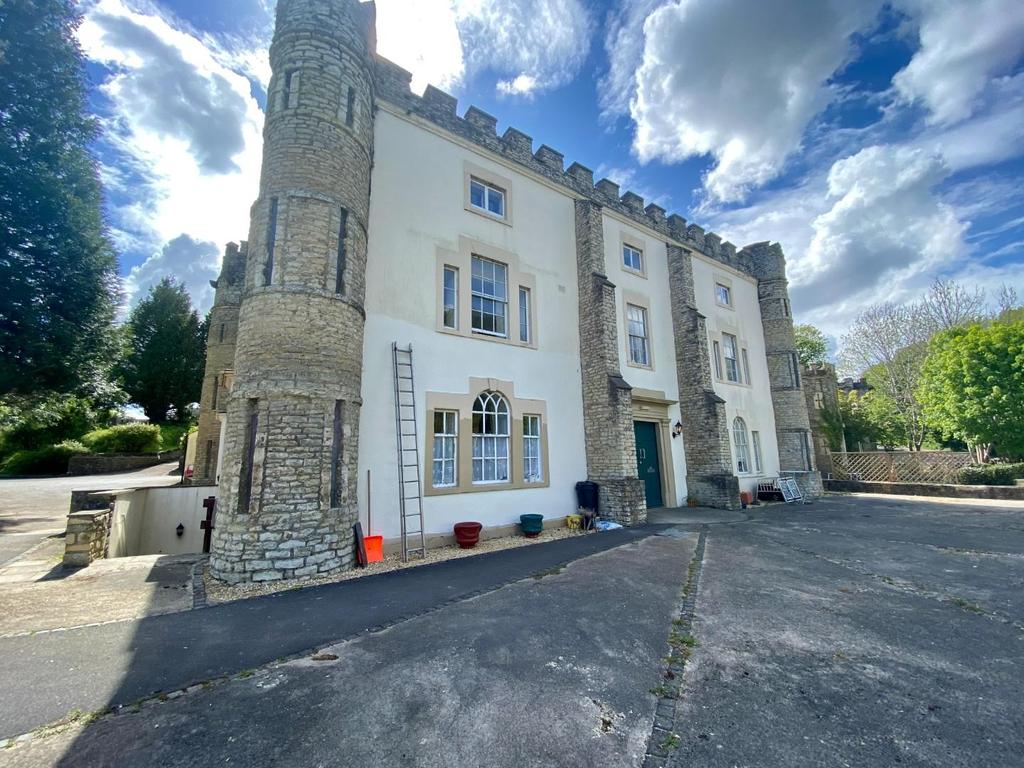 Willsbridge House 1 bed apartment £725 pcm (£167 pw)