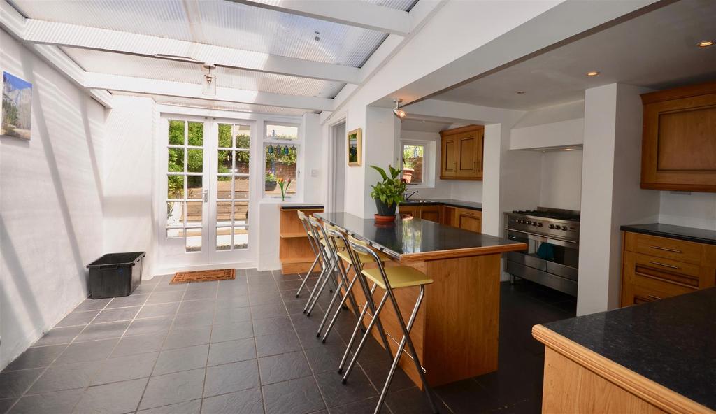 Kitchen/Breakfast Room