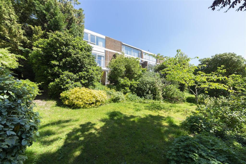 Cottenham Place, West Wimbledon, SW20 4 bed house £1,100,000
