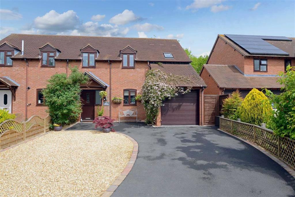 Astley Court, Astley, Shrewsbury, Shropshire 4 bed semidetached house