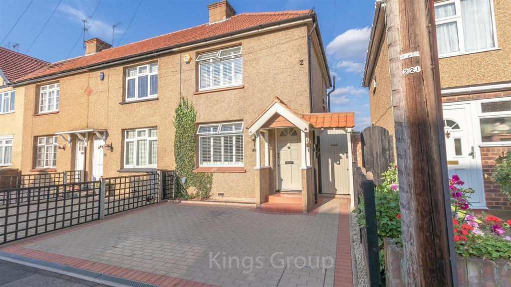River Avenue, Hoddesdon 2 bed end of terrace house £419,995