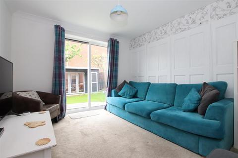 2 Edwards Court, Exeter, EX2 7RL