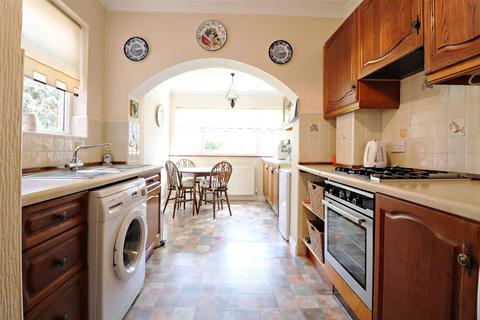 68 Pinnacle Hill, Bexleyheath, DA7 6AG