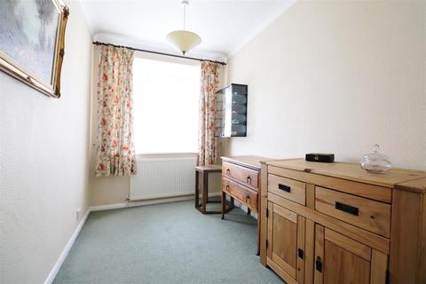 68 Pinnacle Hill, Bexleyheath, DA7 6AG
