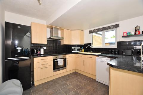 18 Barn Close, Cradley Heath, B64 7NQ