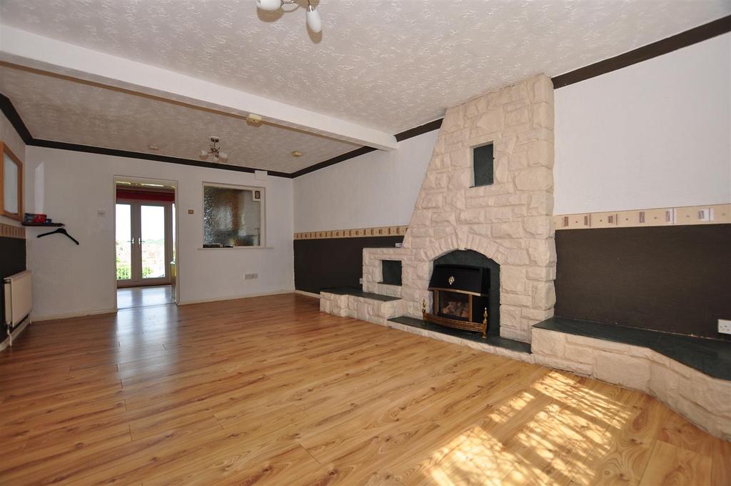 Margaret Avenue, Halesowen 2 bed terraced house £155,000