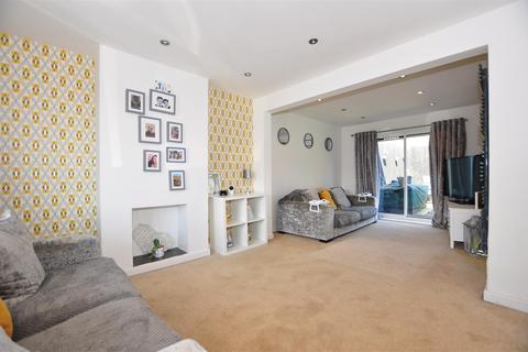 15 Dencil Close, Halesowen, B63 2DR