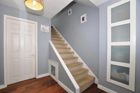 15 Dencil Close, Halesowen, B63 2DR