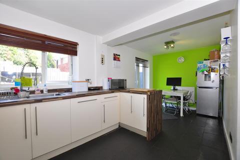 15 Dencil Close, Halesowen, B63 2DR