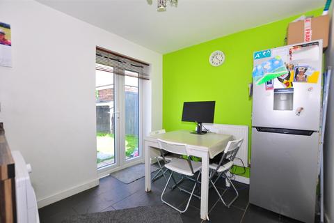 15 Dencil Close, Halesowen, B63 2DR