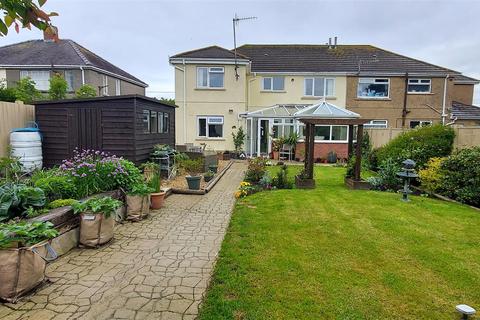 11 Brynymor, Burry Port, SA16 0LA