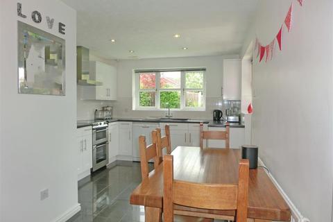 7 Laburnum Close, Hollywood, Birmingham, B47 5QW