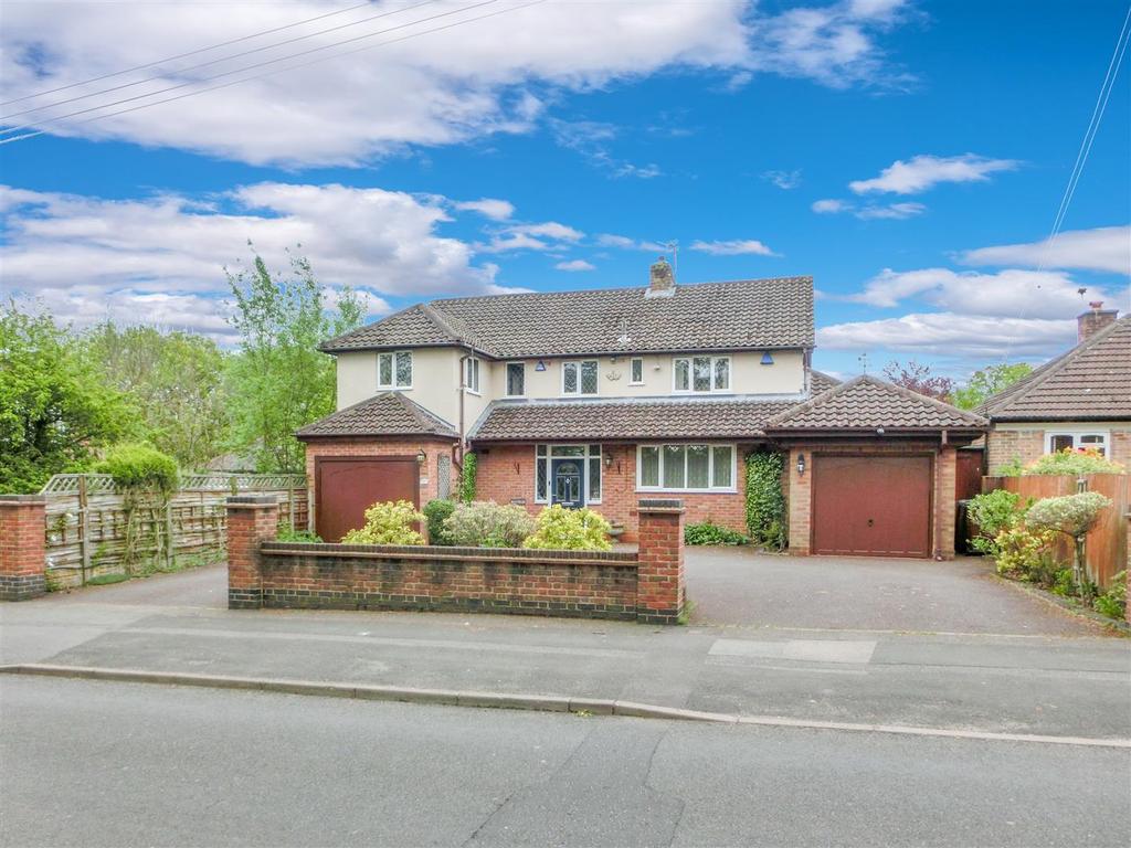 Silver Street, Wythall, Birmingham 4 bed detached house £600,000
