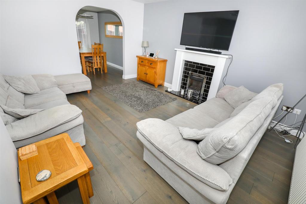 Woodlea Grove, Woodside, Glenrothes 4 bed detached house £189,950