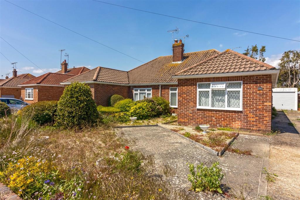 Melrose Close, Worthing 3 bed semidetached bungalow £375,000