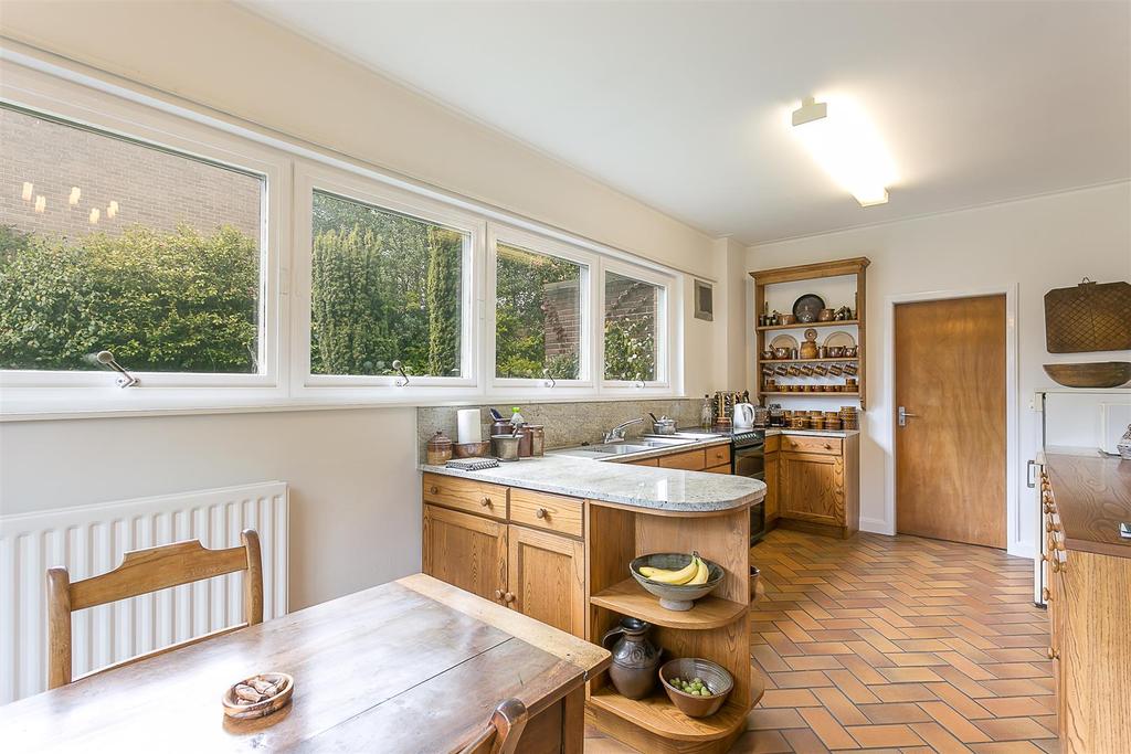 Kitchen/Breakfast Room