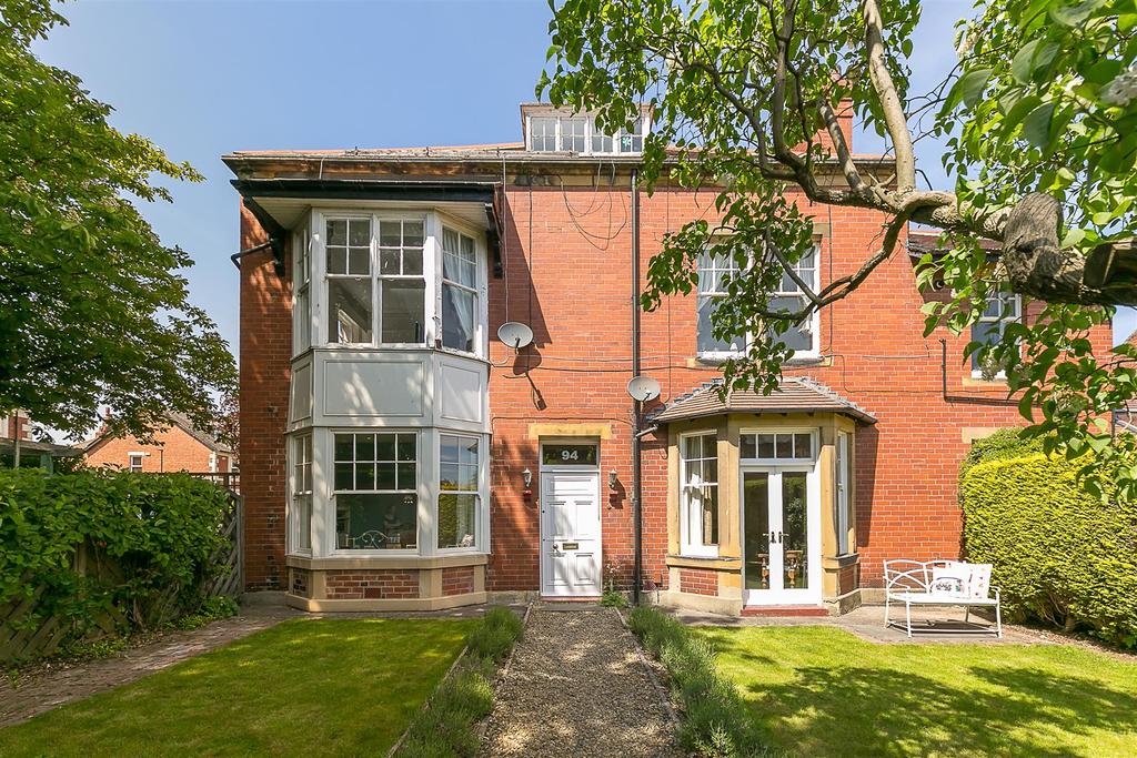 Woodbine Road, Gosforth, Newcastle... 3 bed flat £325,000