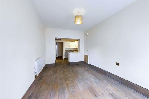 Flat 1, 8 Bridge Street, Worcester, WR1 3NJ