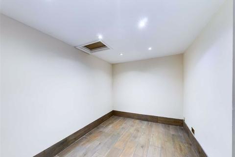 Flat 1, 8 Bridge Street, Worcester, WR1 3NJ