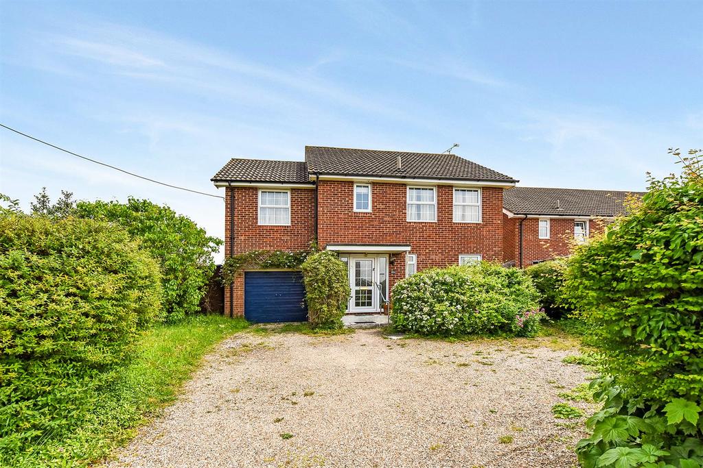 Leigh Road, Andover 4 bed detached house £400,000