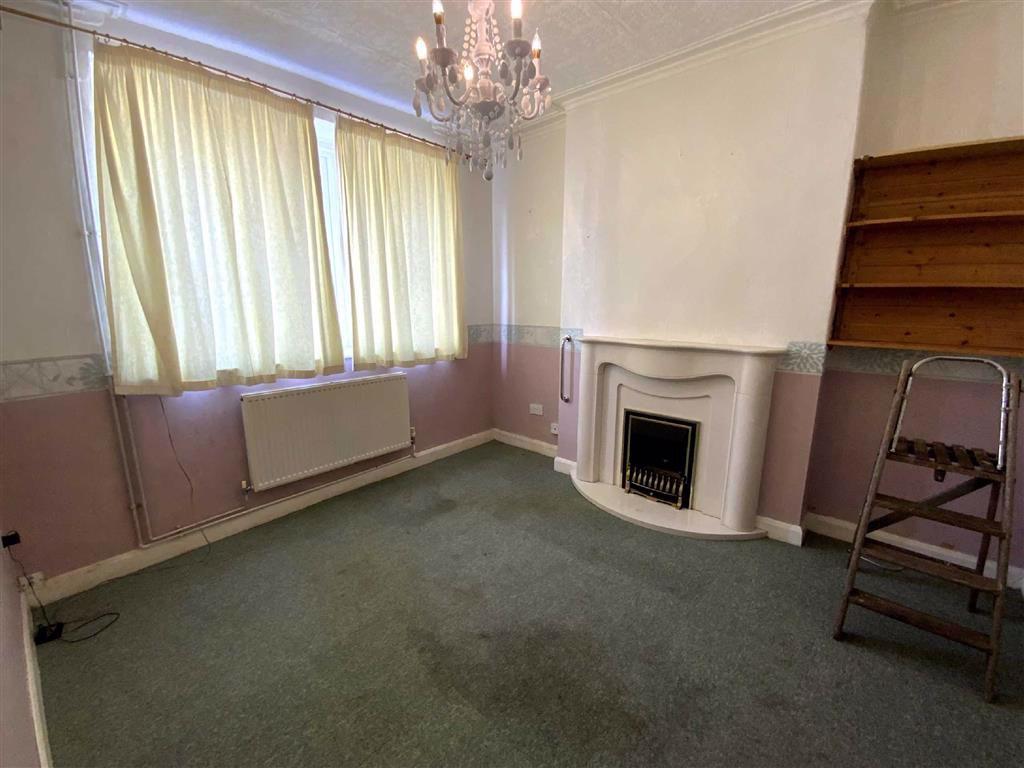 Eleanor Street, Grimsby, North East Lincolnshire 3 bed terraced house £50,000