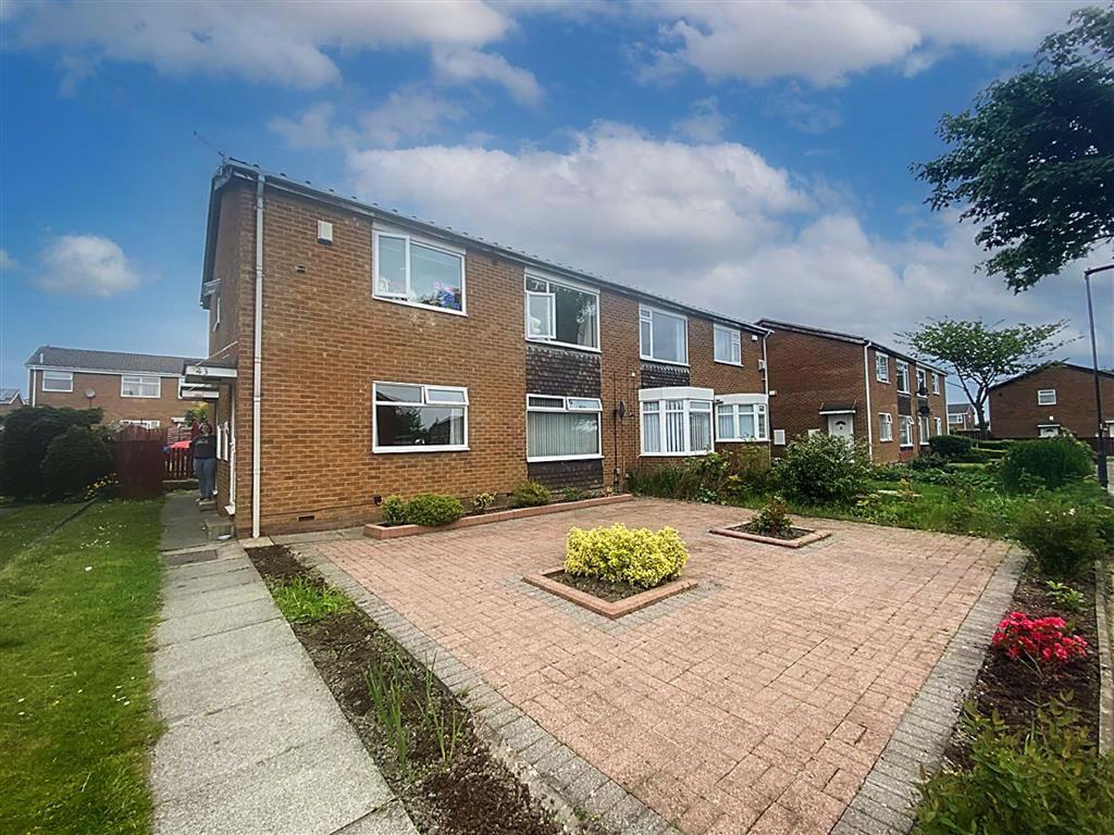 Canterbury Avenue, Hadrian Park, Wallsend, NE28 2 bed apartment for