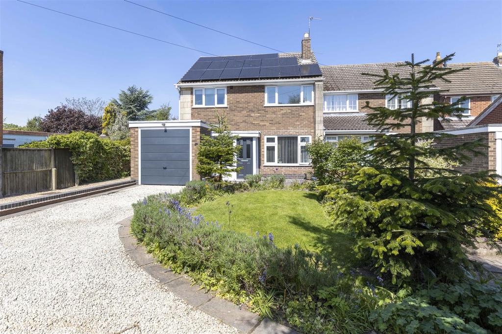 Gorse Lane, Oadby, Leicester 3 bed link detached house £360,000