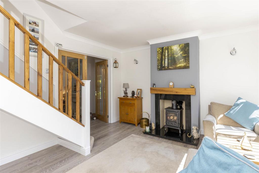 Gorse Lane, Oadby, Leicester 3 bed link detached house £360,000