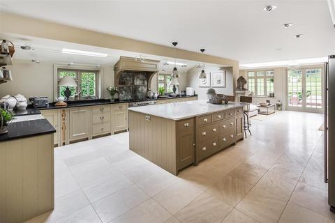 Lantern House Christmas Hill, Shalford, Guildford, GU4 8HW