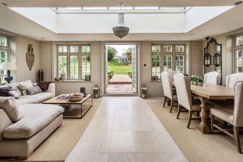 Lantern House Christmas Hill, Shalford, Guildford, GU4 8HW