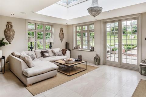 Lantern House Christmas Hill, Shalford, Guildford, GU4 8HW