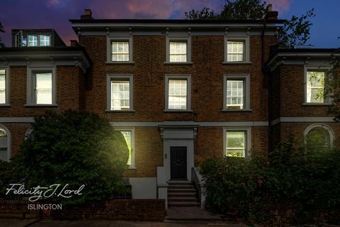 57d Canonbury Park North, London, N1 2JU