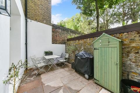 57d Canonbury Park North, London, N1 2JU