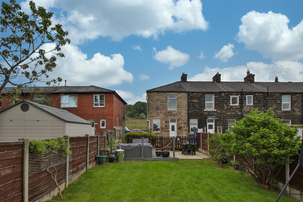 Clough Road, Littleborough, OL15 9JZ 2 bed end of terrace house £159,950